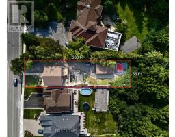 302 BROOKSIDE ROAD, Richmond Hill, Ontario