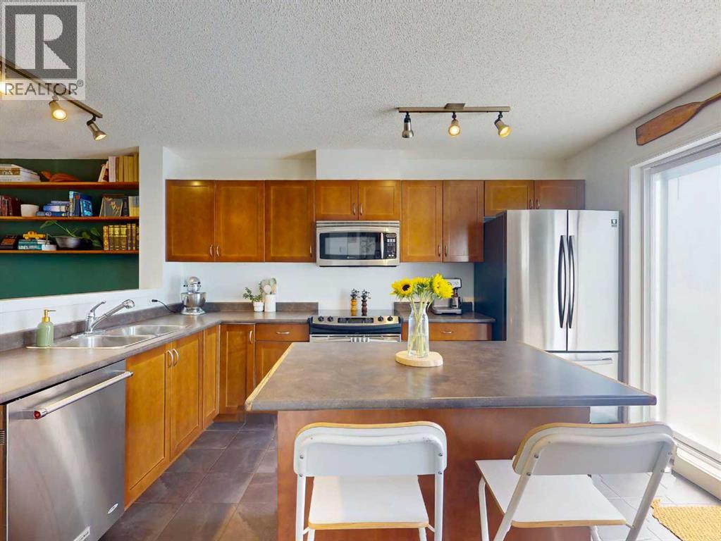 457 Elgin Gardens Se, Calgary, Alberta T2Z 4T8 - Photo 11 - A2334578