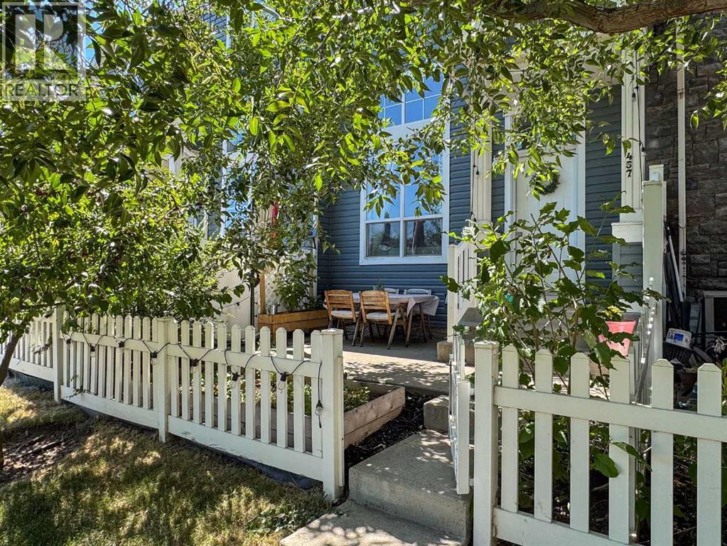 457 Elgin Gardens Se, Calgary, Alberta T2Z 4T8 - Photo 1 - A2334578