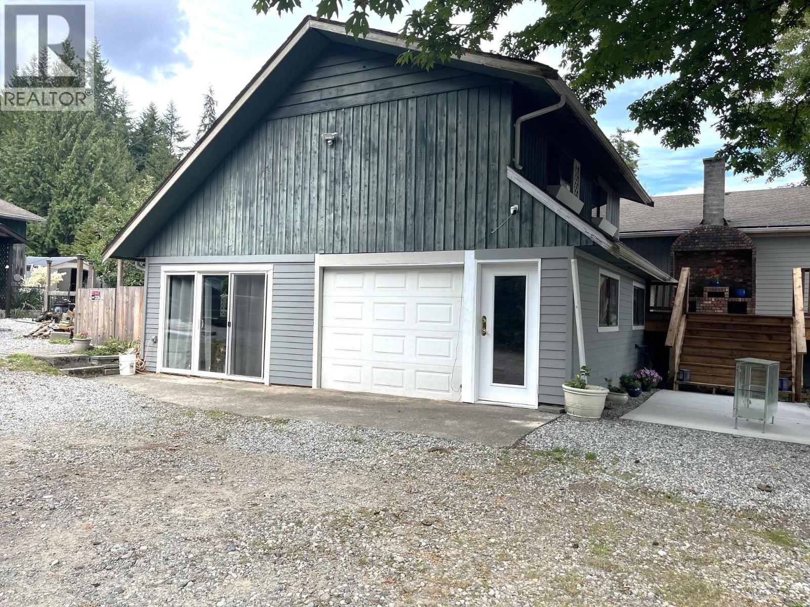 988 Cemetery Road, Gibsons, British Columbia  V0N 1V7 - Photo 9 - R3145417
