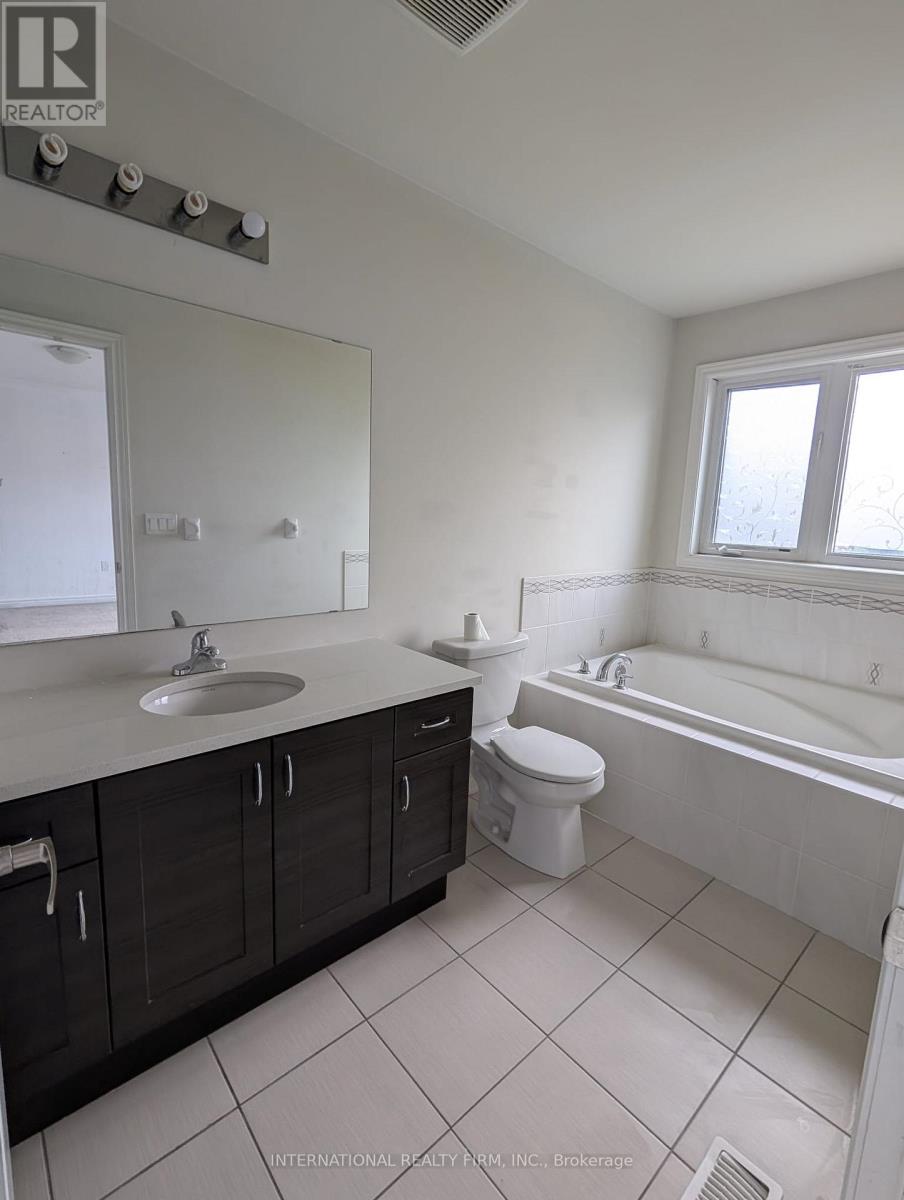 #main - 734 Yarfield Crescent, Newmarket, Ontario  L3X 1C8 - Photo 14 - N13669634