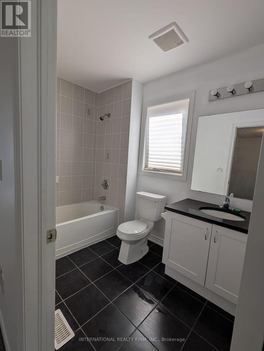 #main - 734 Yarfield Crescent, Newmarket, Ontario  L3X 1C8 - Photo 17 - N13669634