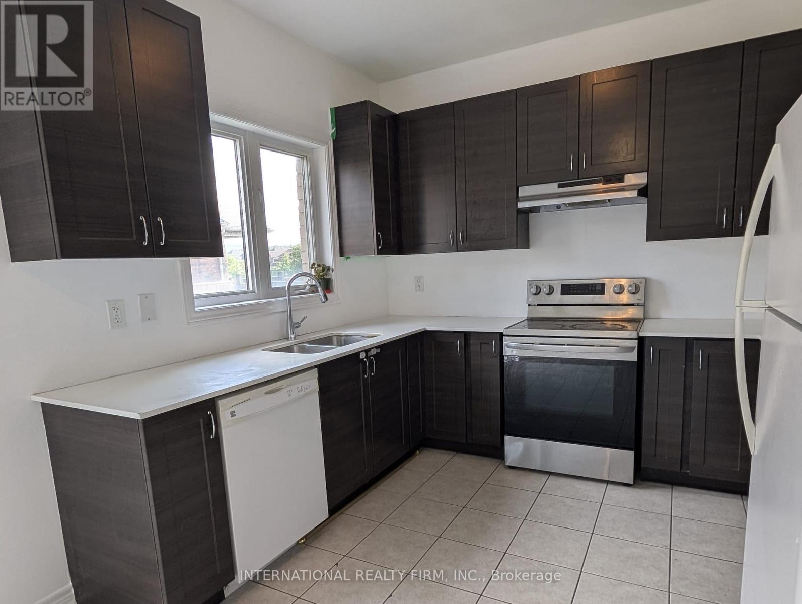 #main - 734 Yarfield Crescent, Newmarket, Ontario  L3X 1C8 - Photo 8 - N13669634