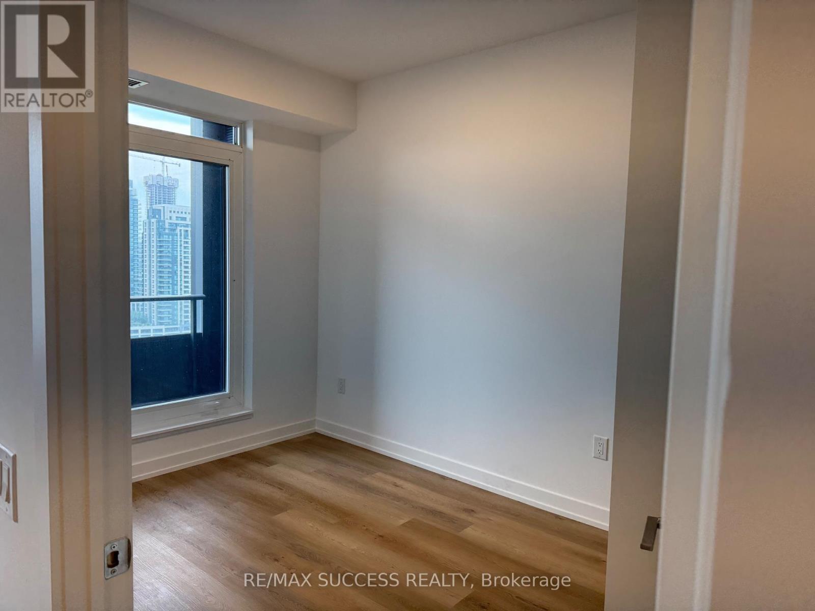 1607 - 395 Square One Drive, Mississauga, Ontario  L5B 0P6 - Photo 14 - W13669636