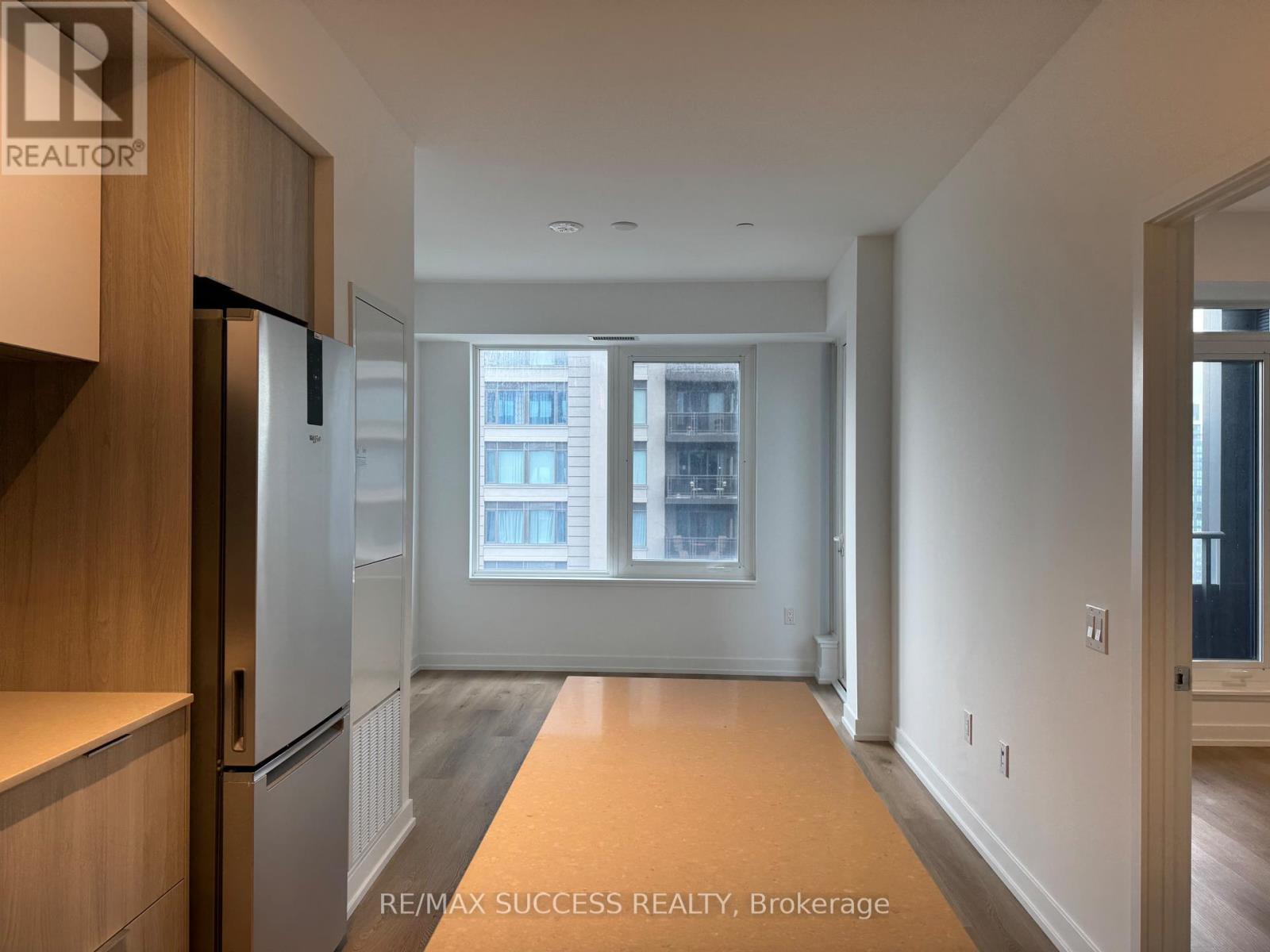 1607 - 395 Square One Drive, Mississauga, Ontario  L5B 0P6 - Photo 5 - W13669636