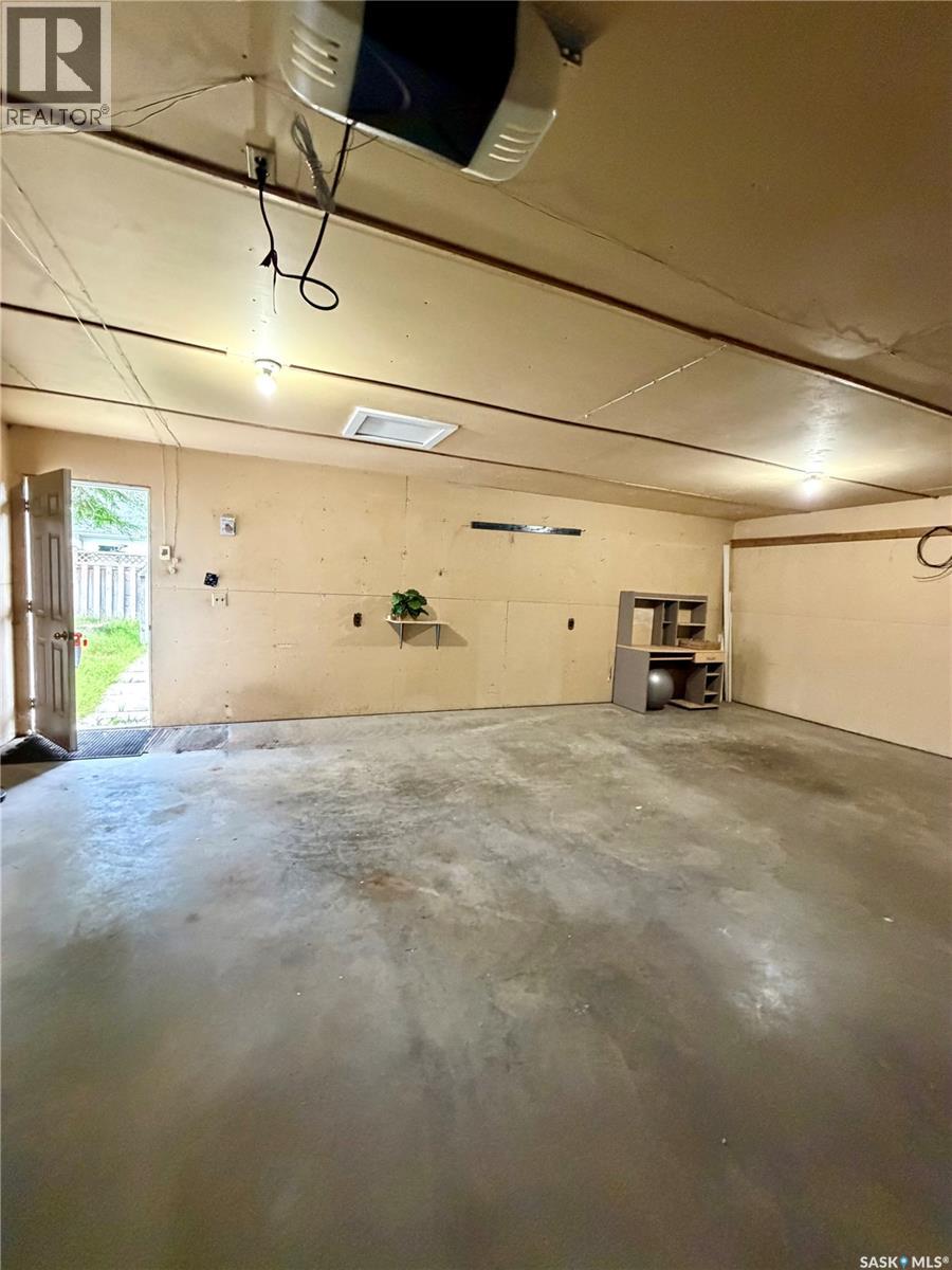 116 Hamjea Street, Hudson Bay, Saskatchewan  S0E 0Y0 - Photo 4 - SK045422