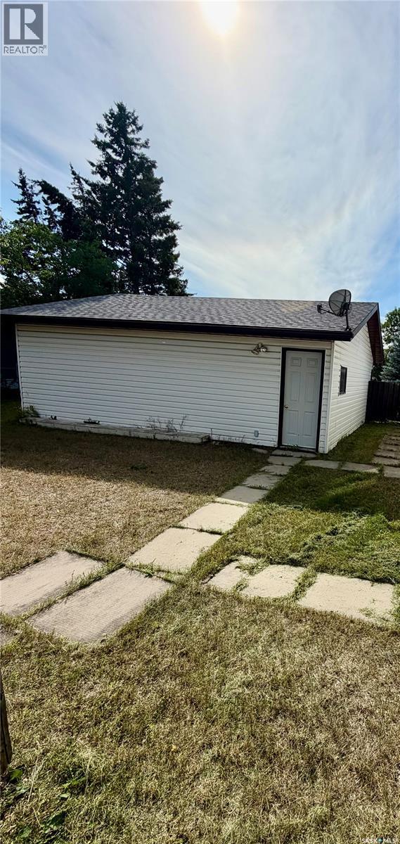 116 Hamjea Street, Hudson Bay, Saskatchewan  S0E 0Y0 - Photo 8 - SK045422