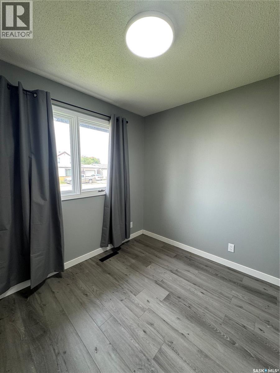 114 Hamjea Street, Hudson Bay, Saskatchewan  S0E 0Y0 - Photo 25 - SK045315