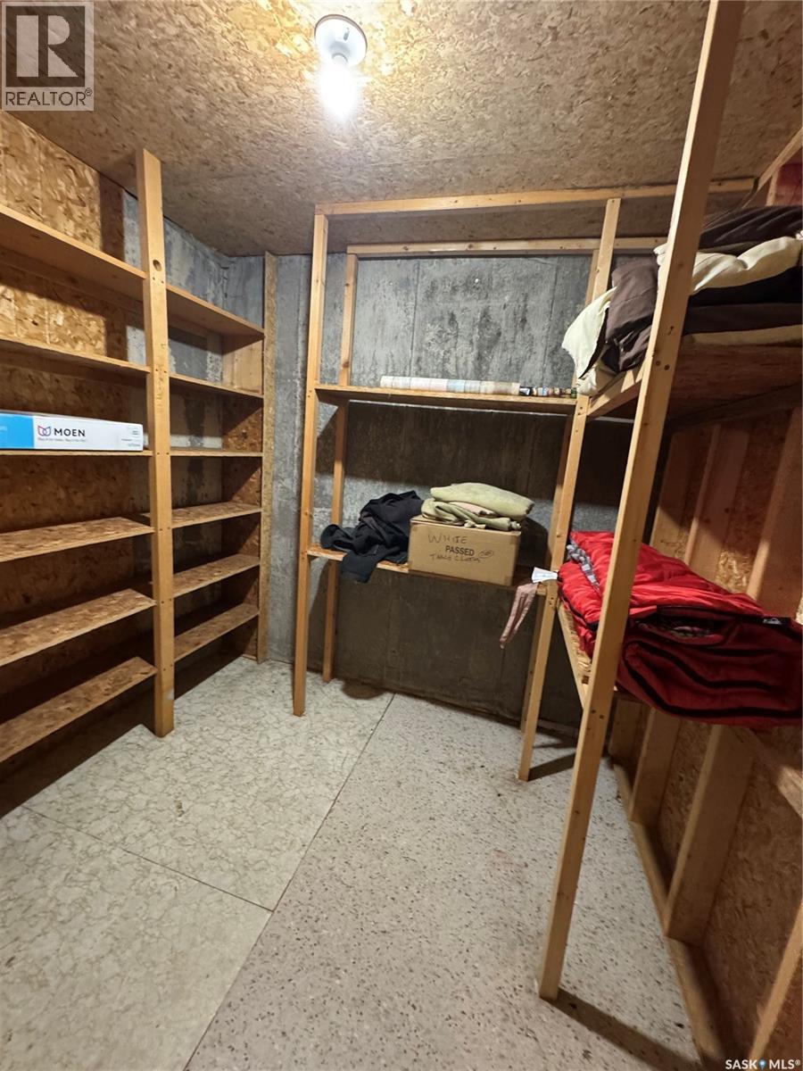 114 Hamjea Street, Hudson Bay, Saskatchewan  S0E 0Y0 - Photo 36 - SK045315