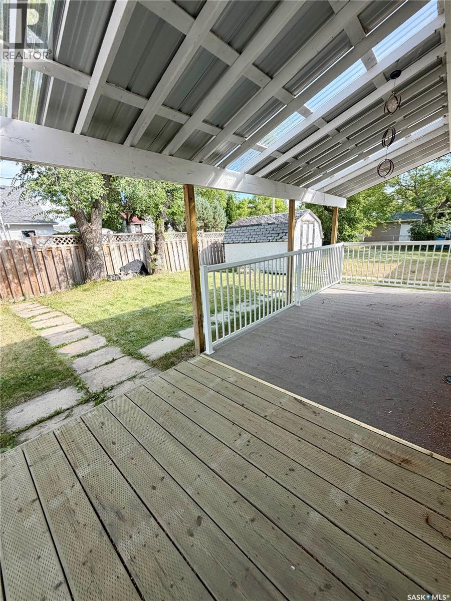 114 Hamjea Street, Hudson Bay, Saskatchewan  S0E 0Y0 - Photo 40 - SK045315