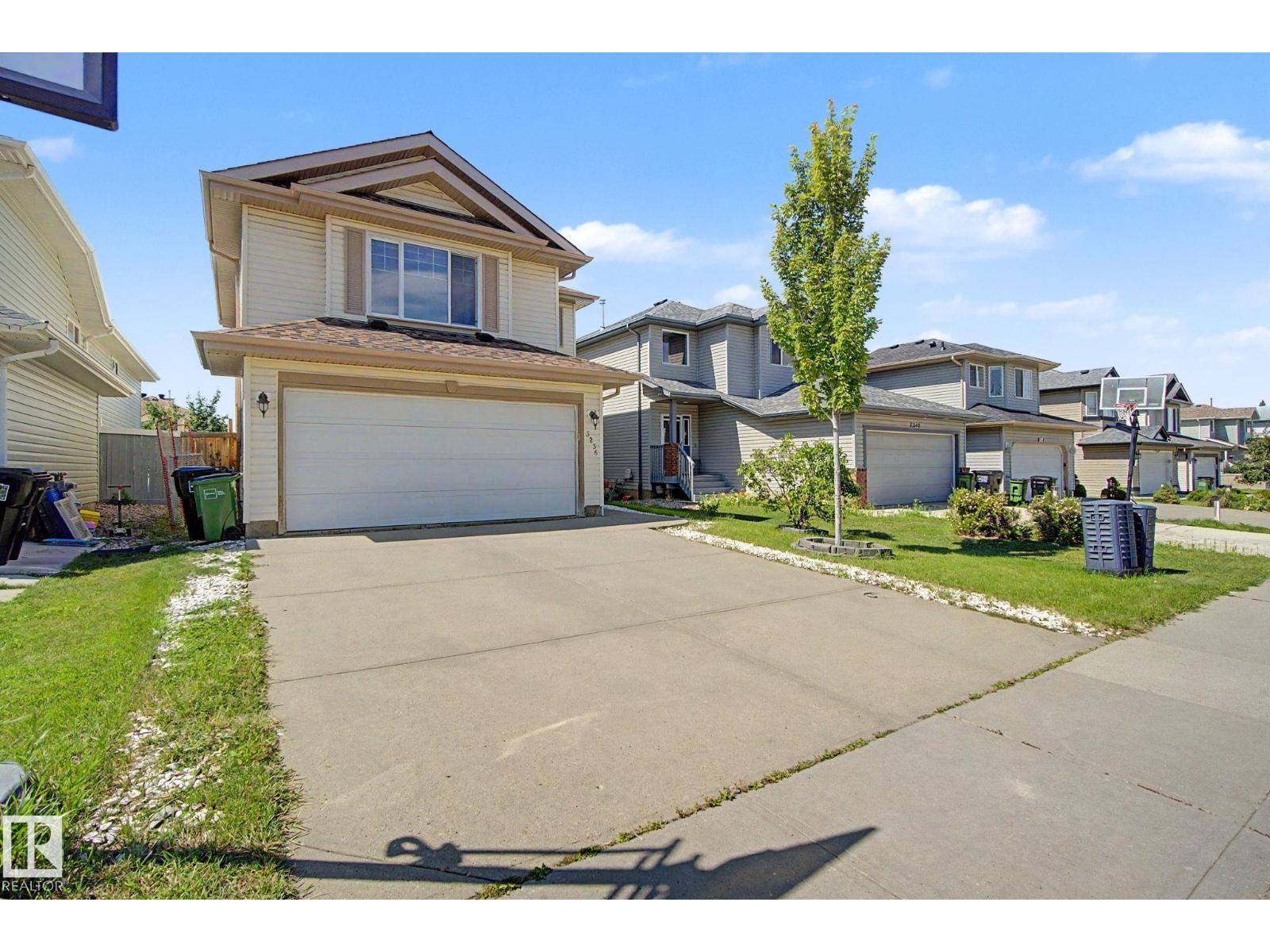 3236 21 ST NW, edmonton, Alberta
