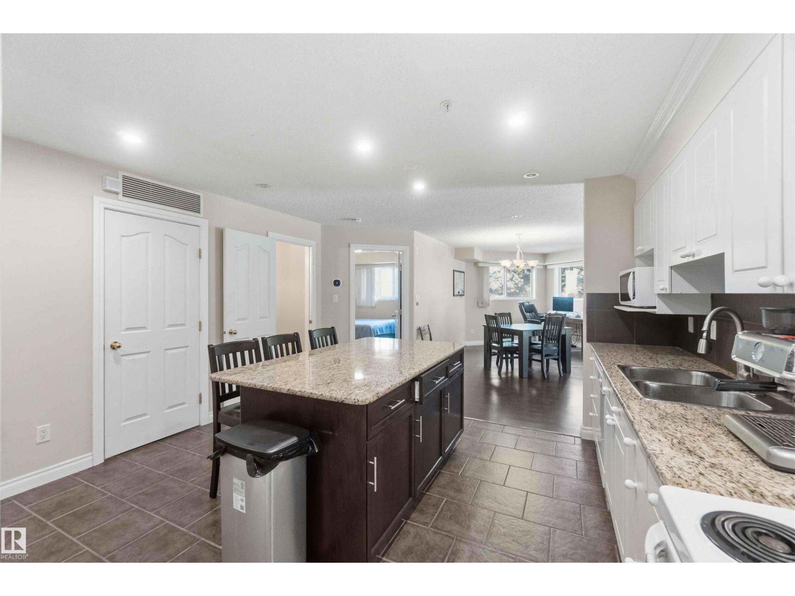 #104 10221 111 St NW, Edmonton, Alberta T5K 2W5 - Photo 9 - E4503506