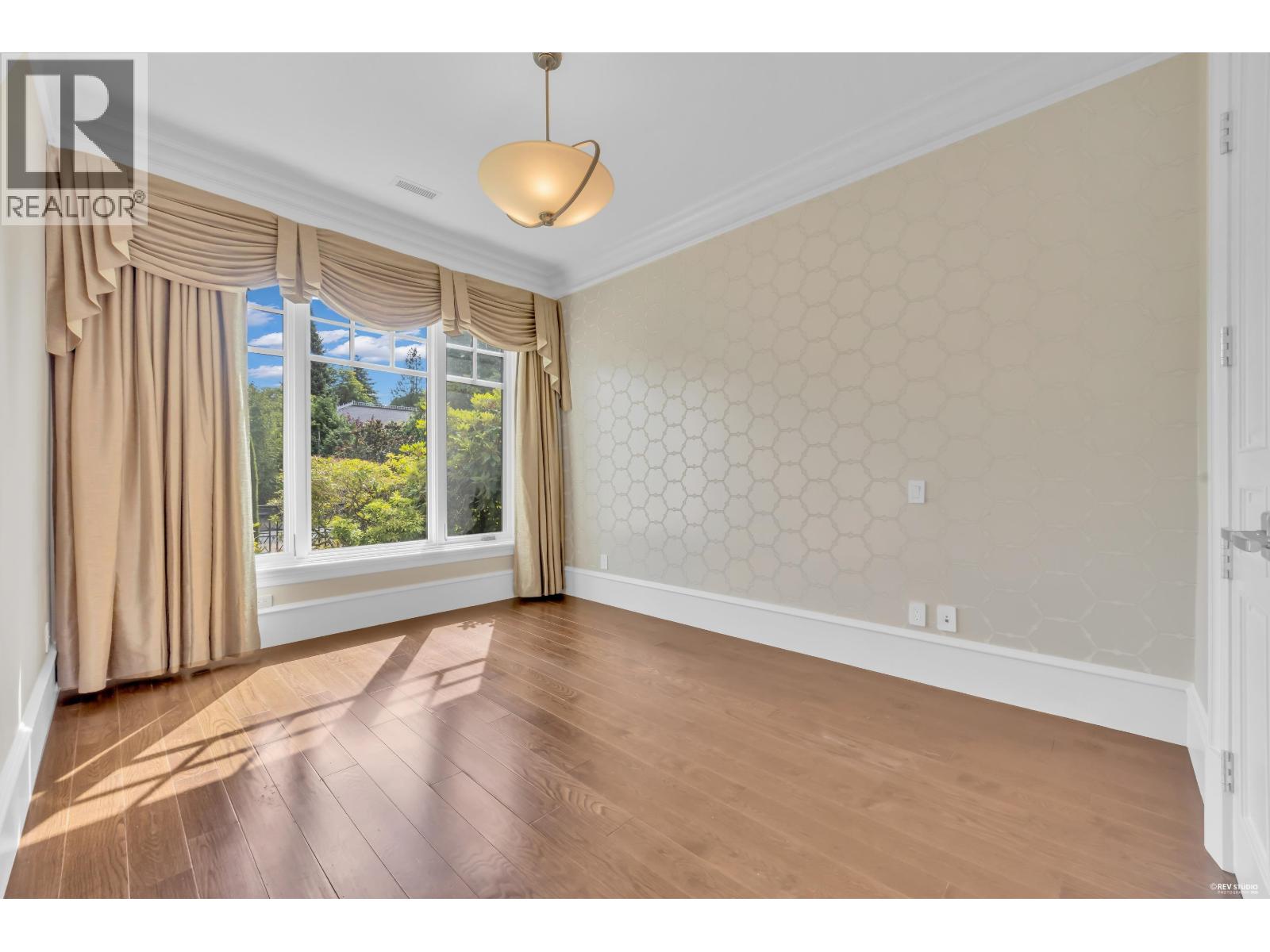 6599 Churchill Street, Vancouver, British Columbia  V6P 5B2 - Photo 10 - R3155253