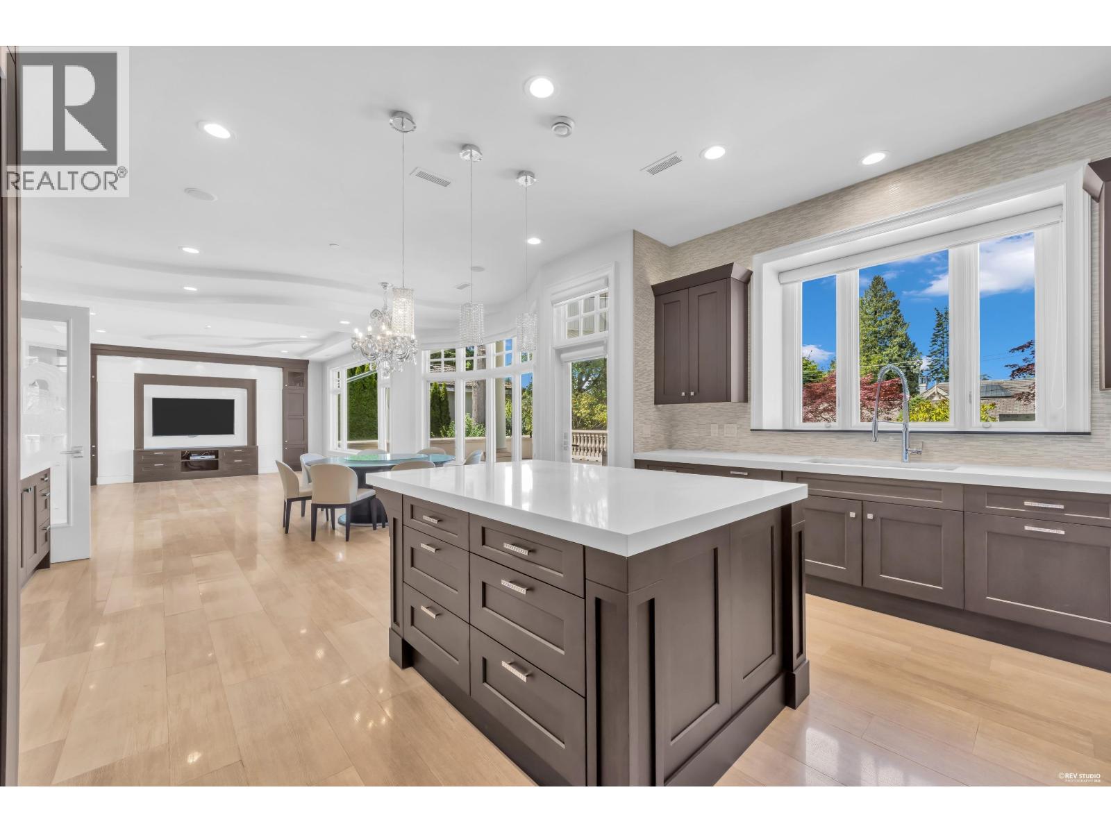 6599 Churchill Street, Vancouver, British Columbia  V6P 5B2 - Photo 5 - R3155253