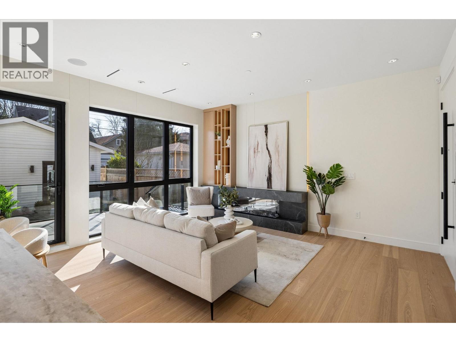 2 3036 W 13th Avenue, Vancouver, British Columbia  V6K 2V2 - Photo 4 - R3139574
