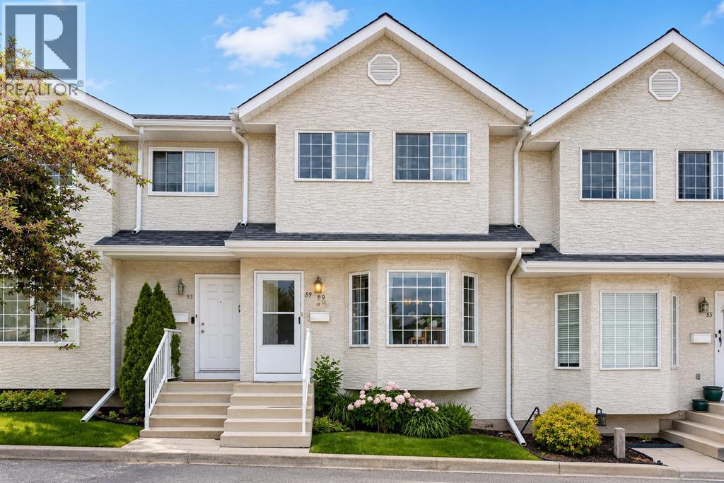89 Bedford Manor NE, Calgary, Alberta