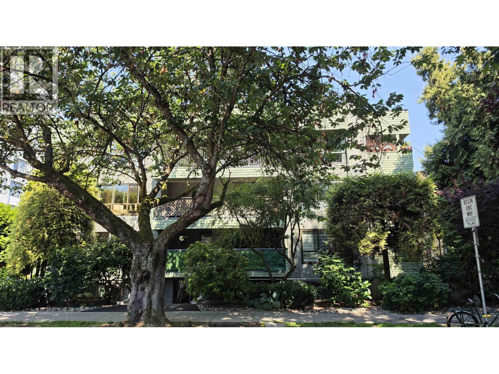 406 1717 Haro Street, Vancouver, British Columbia  V6G 1H1 - Photo 1 - R3155162
