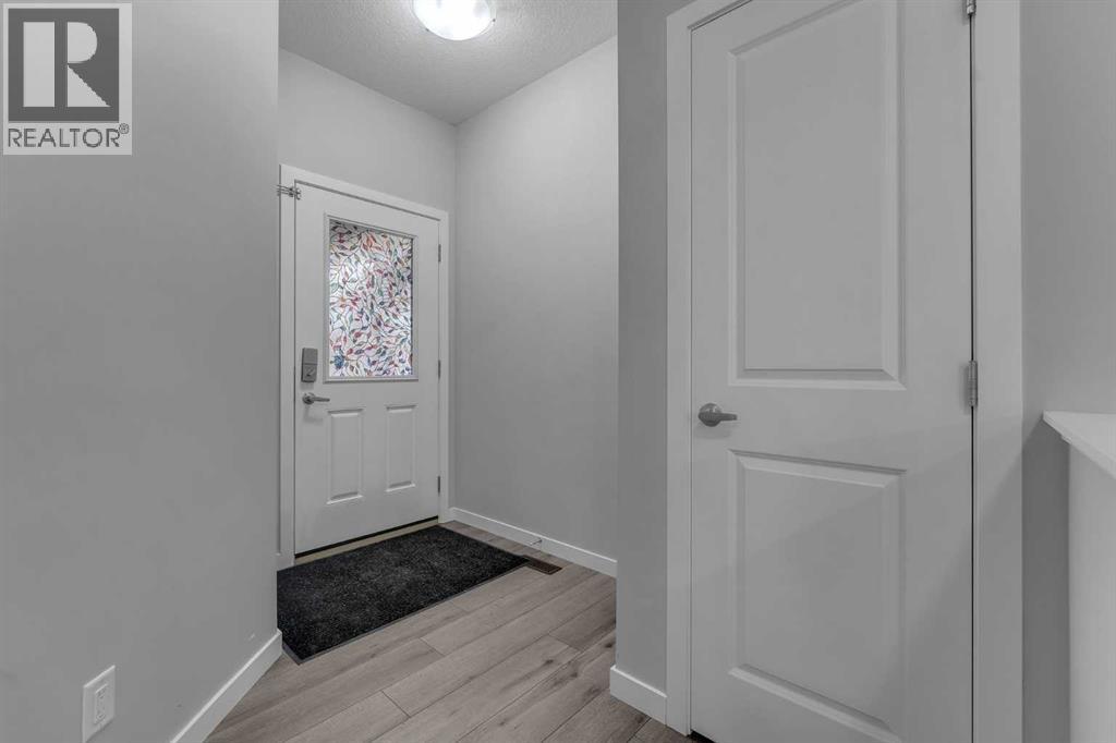 217 Lucas Crescent NW, Calgary, Alberta  T3P 1M8 - Photo 4 - A2336971
