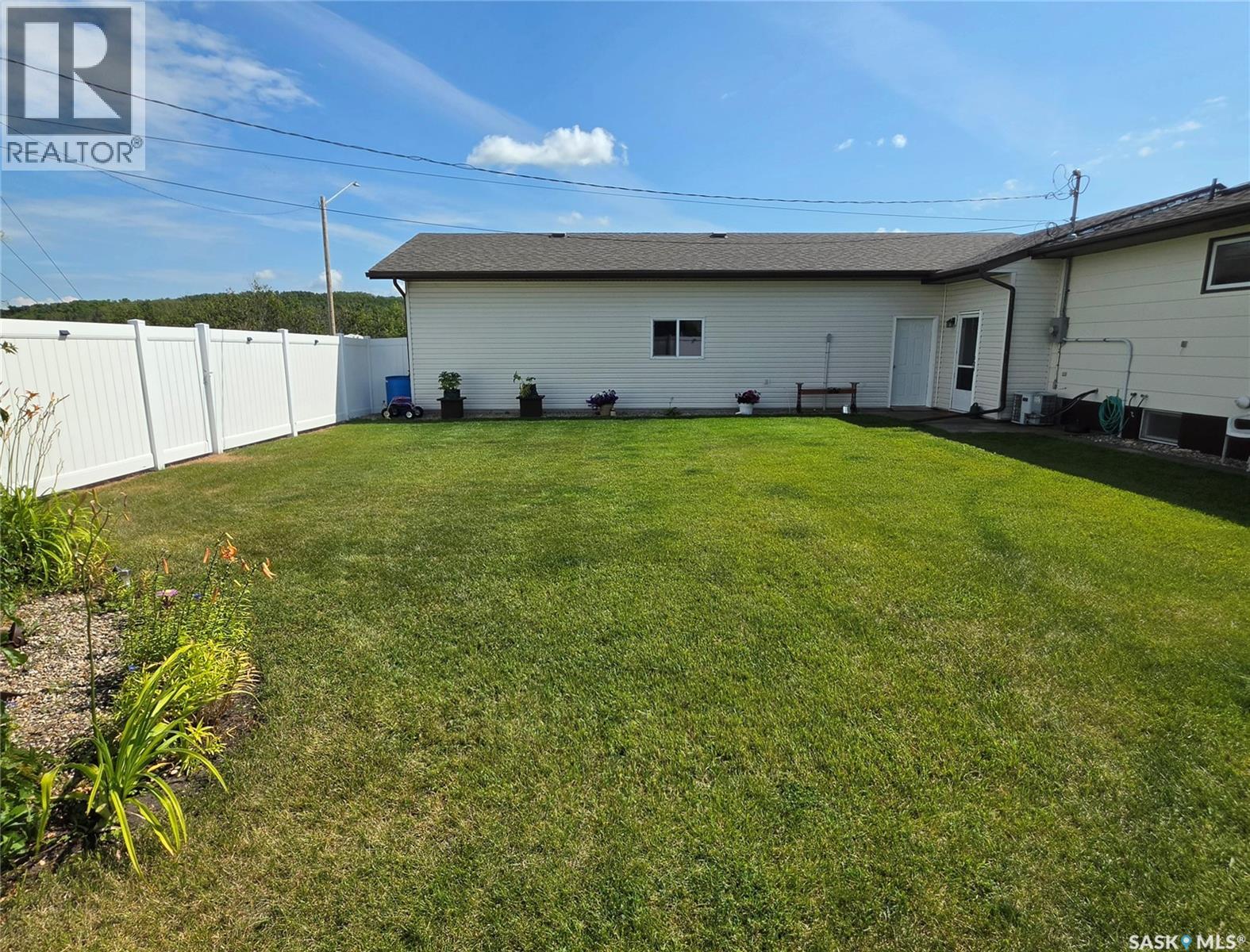 425 Corofin Crescent, Sturgis, Saskatchewan  S0A 4A0 - Photo 38 - SK045454