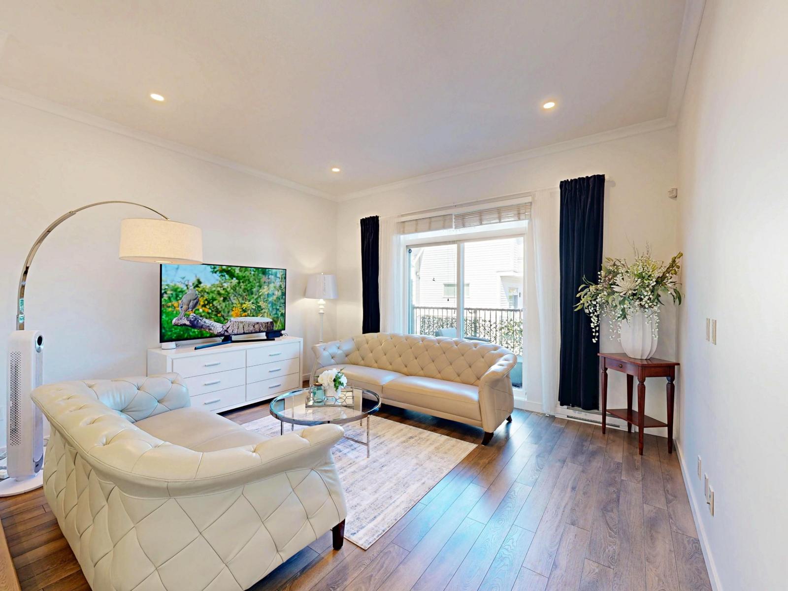 130 15230 Guildford Drive, Surrey, British Columbia  V3R 0C8 - Photo 2 - R3155441