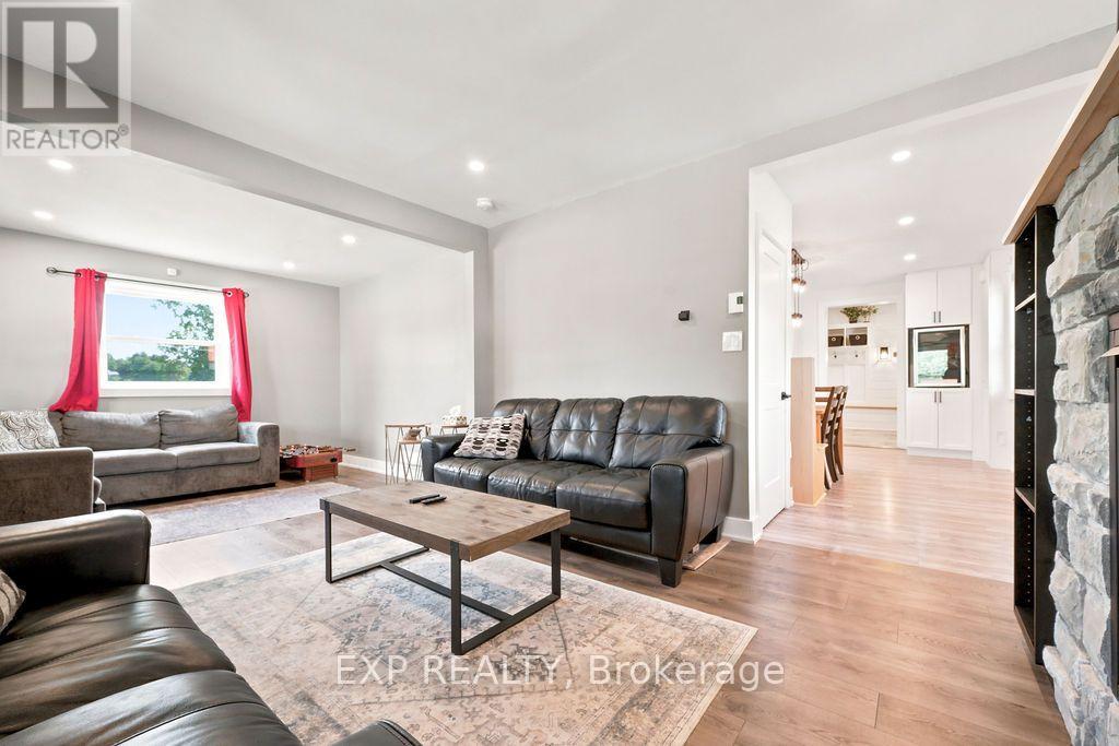 12595 Lanark Road, Greater Madawaska, Ontario  K0J 1H0 - Photo 24 - X13669722