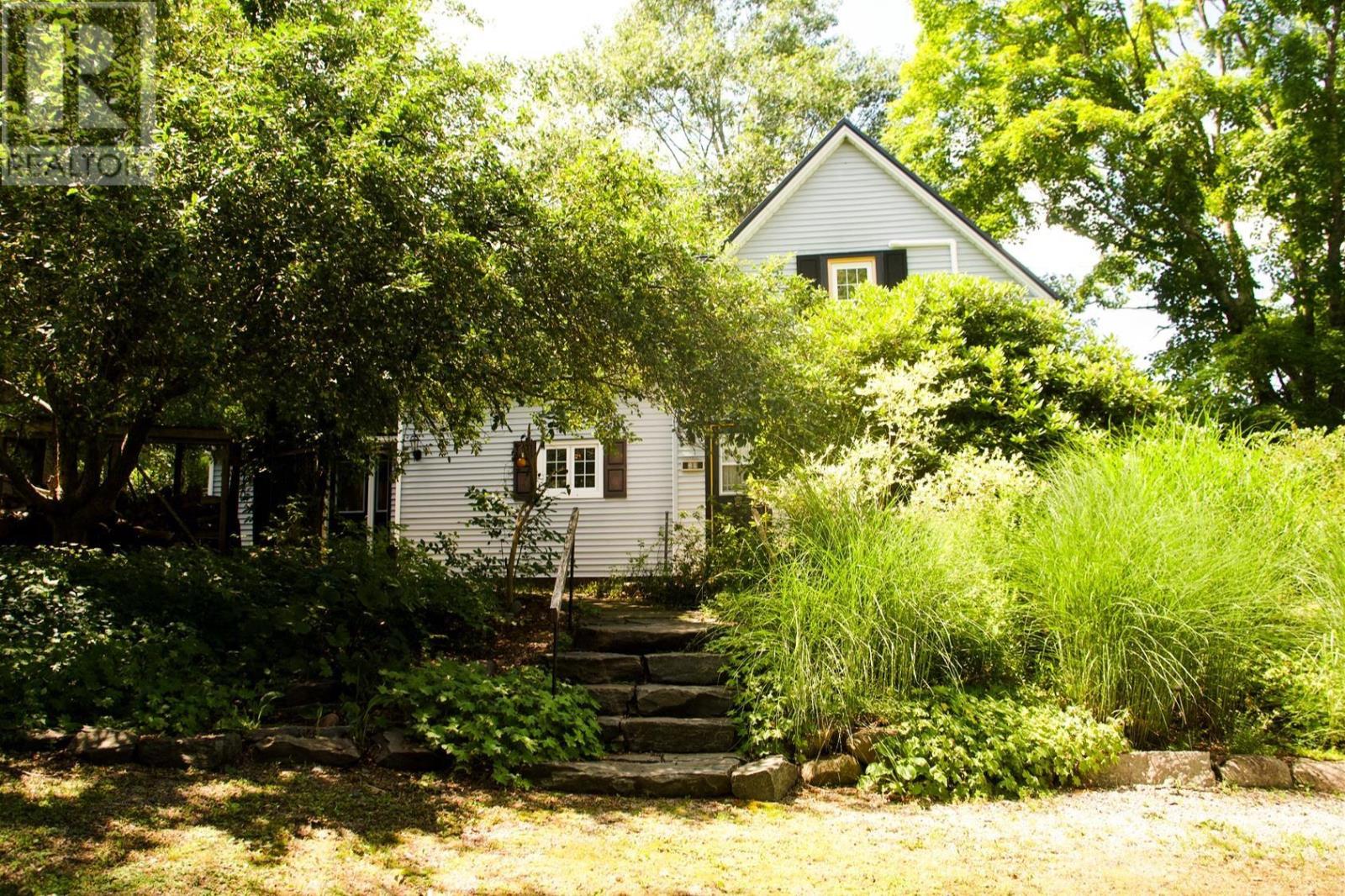 29 Hamms Hill Road, Blockhouse, Nova Scotia  B0J 2E0 - Photo 2 - 202620154