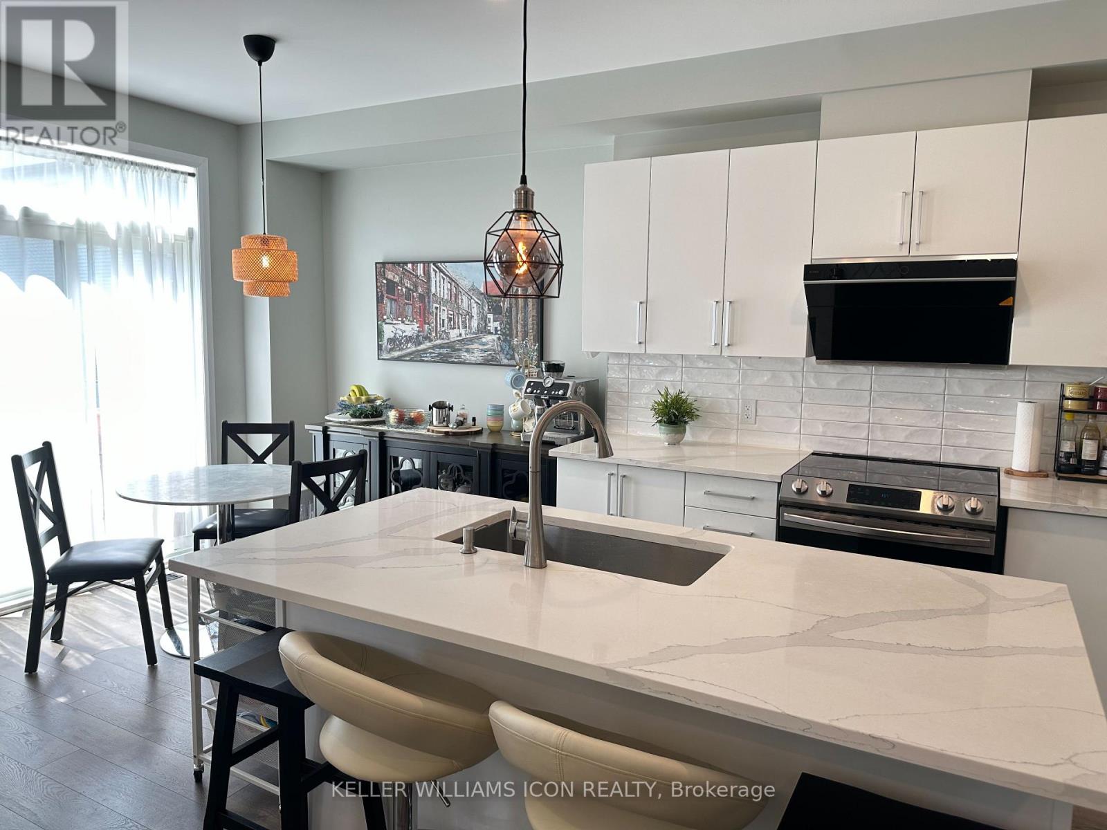 1028 Speedvale Court, Ottawa, Ontario  K2T 0P6 - Photo 6 - X13669676