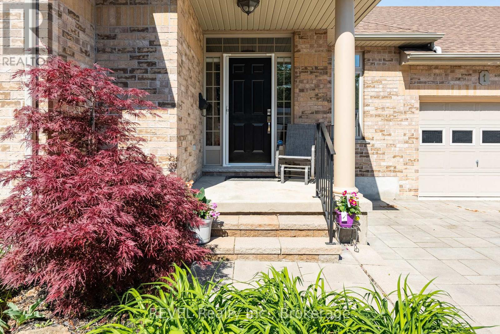 1 - 139 Glendale Avenue, St. Catharines (Glendale/glenridge), Ontario L2T 2K2 - Photo 3 - X13669724