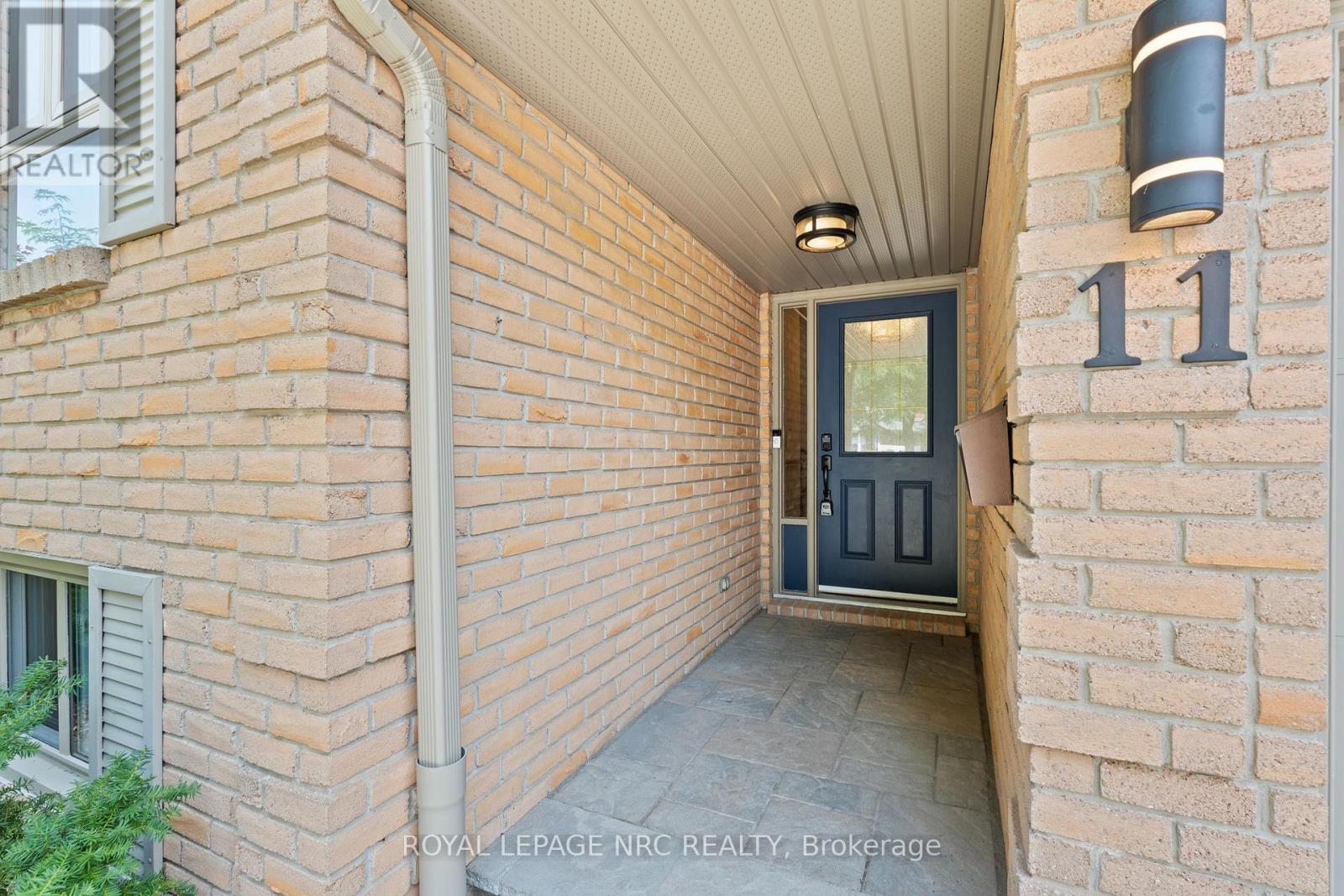 11 Village Court, Welland, Ontario  L3C 6K4 - Photo 3 - X13669744