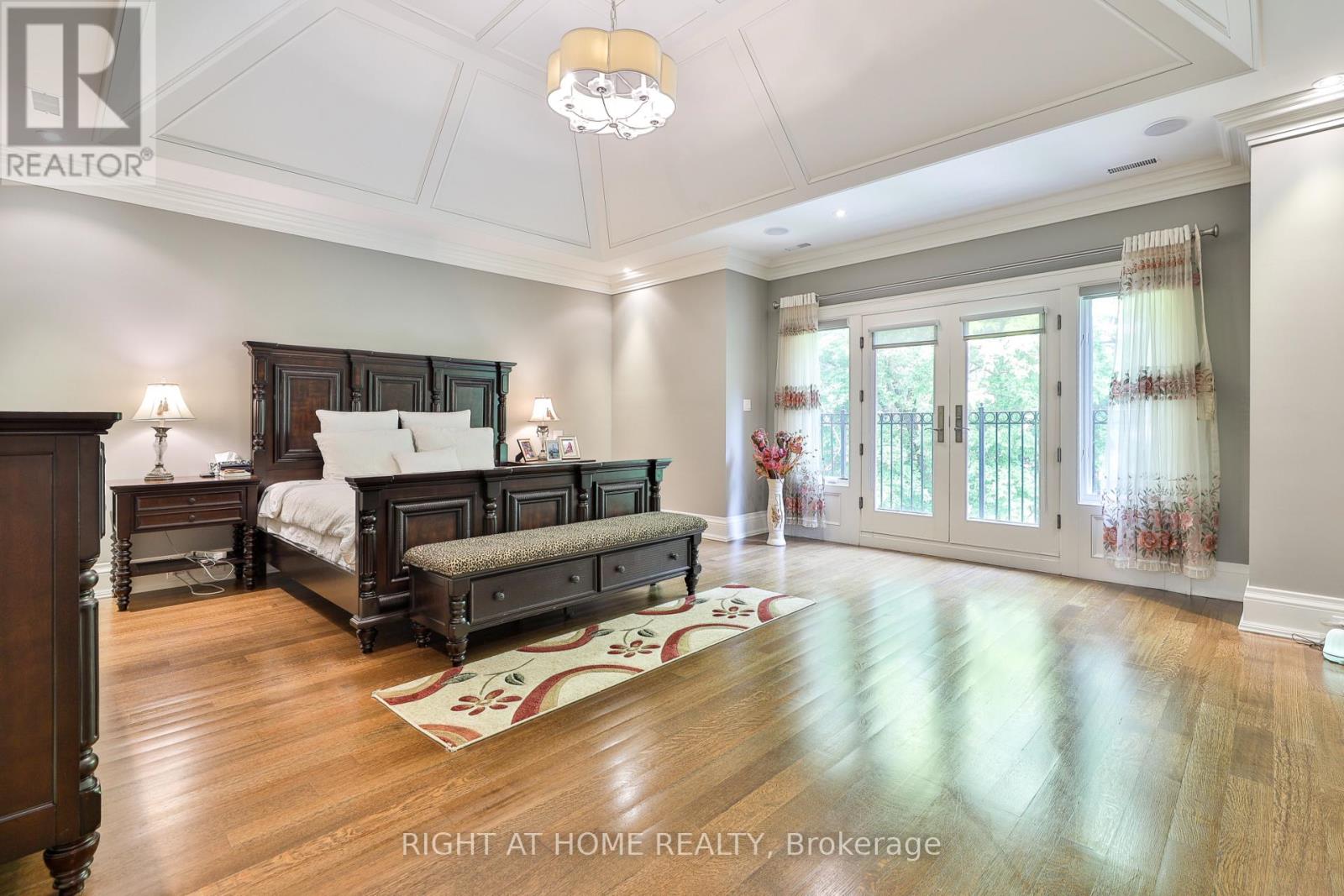 154 Munro Boulevard, Toronto, Ontario  M2P 1C8 - Photo 18 - C13669652