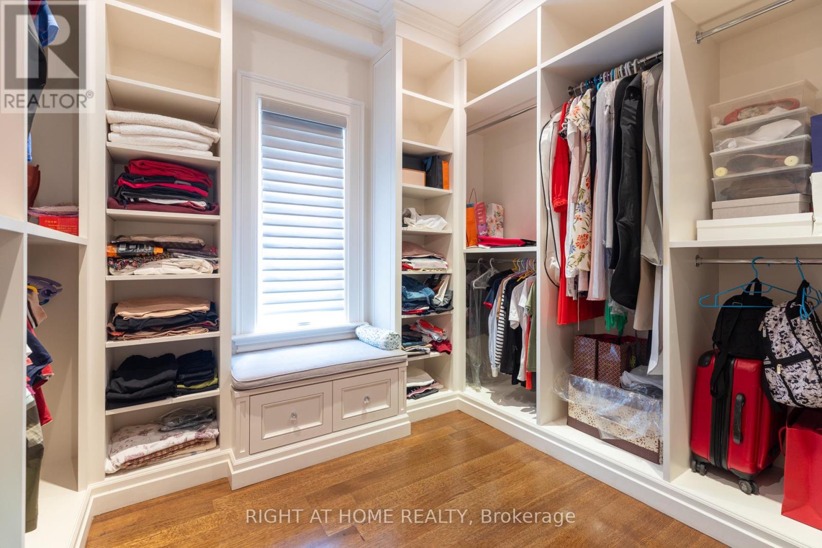 154 Munro Boulevard, Toronto, Ontario  M2P 1C8 - Photo 23 - C13669652