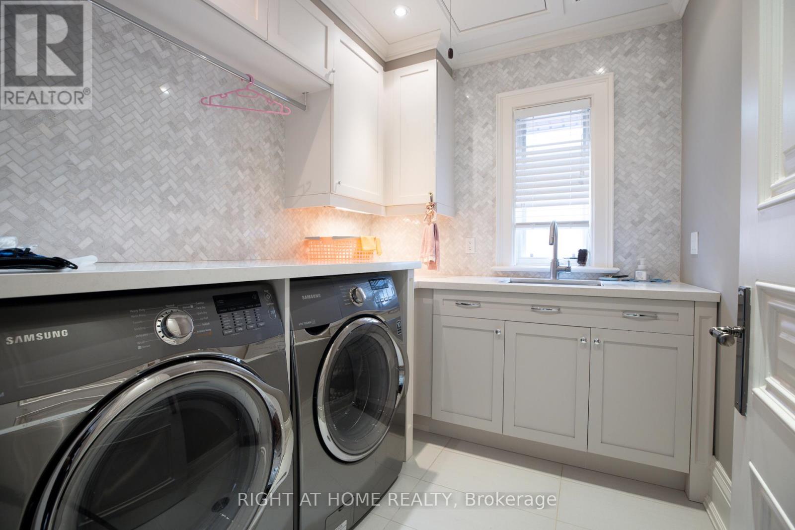 154 Munro Boulevard, Toronto, Ontario  M2P 1C8 - Photo 29 - C13669652