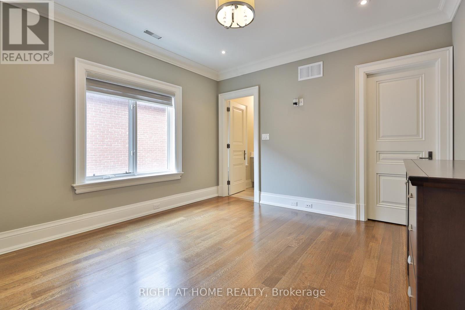 154 Munro Boulevard, Toronto, Ontario  M2P 1C8 - Photo 30 - C13669652