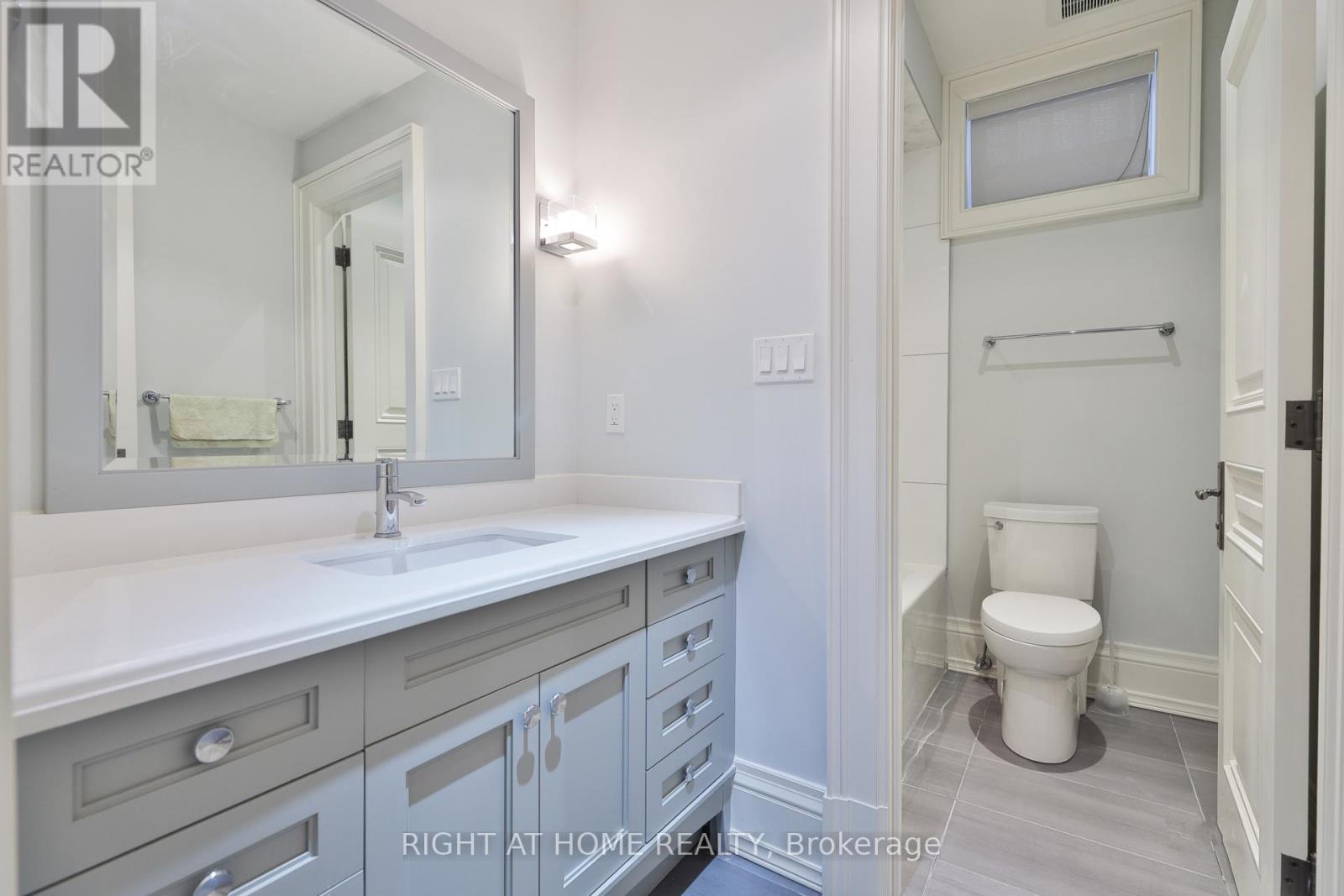 154 Munro Boulevard, Toronto, Ontario  M2P 1C8 - Photo 34 - C13669652