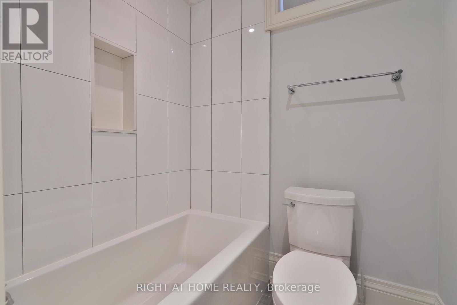 154 Munro Boulevard, Toronto, Ontario  M2P 1C8 - Photo 35 - C13669652