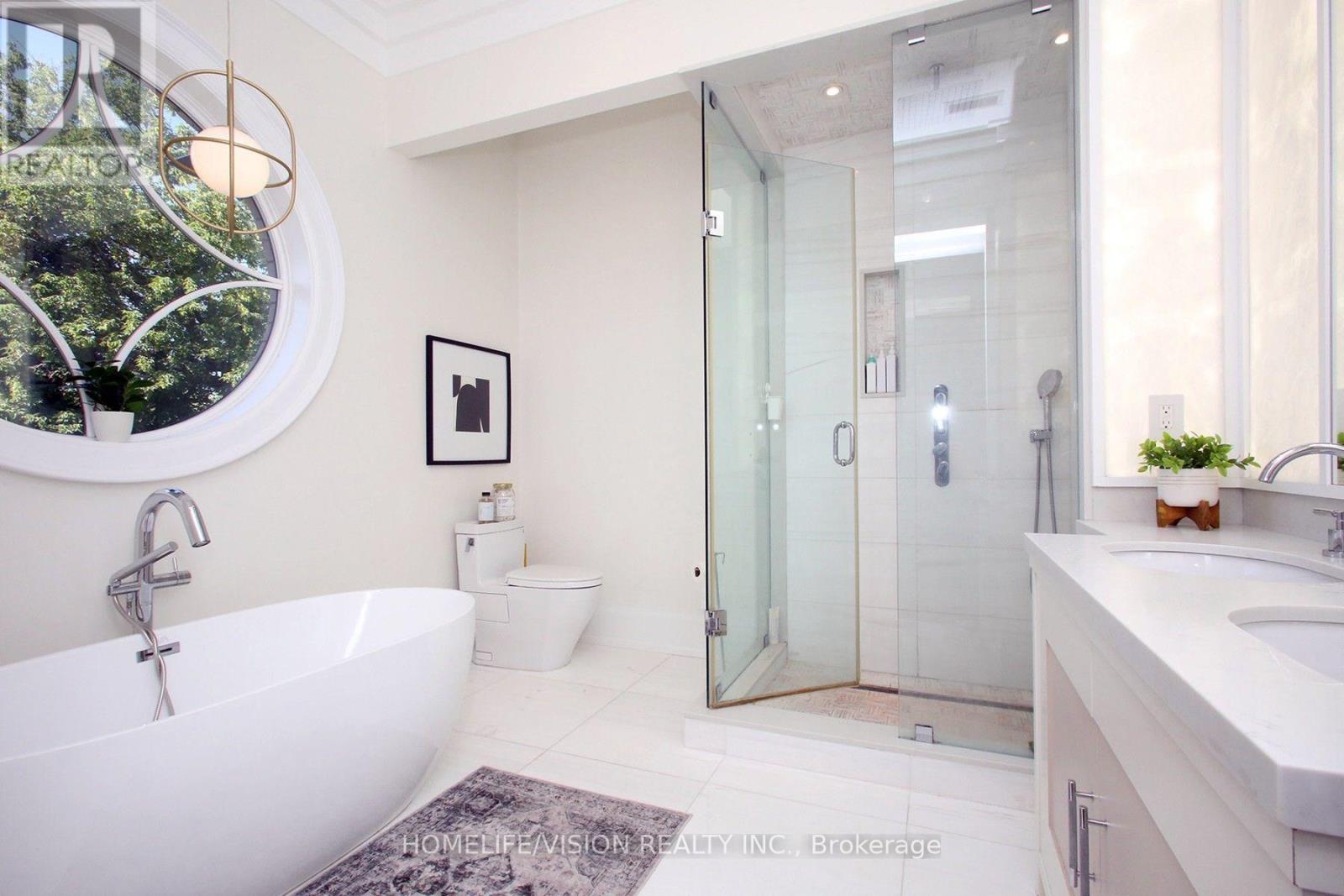 35 Longwood Drive S, Toronto, Ontario  M3B 1T9 - Photo 25 - C13669680