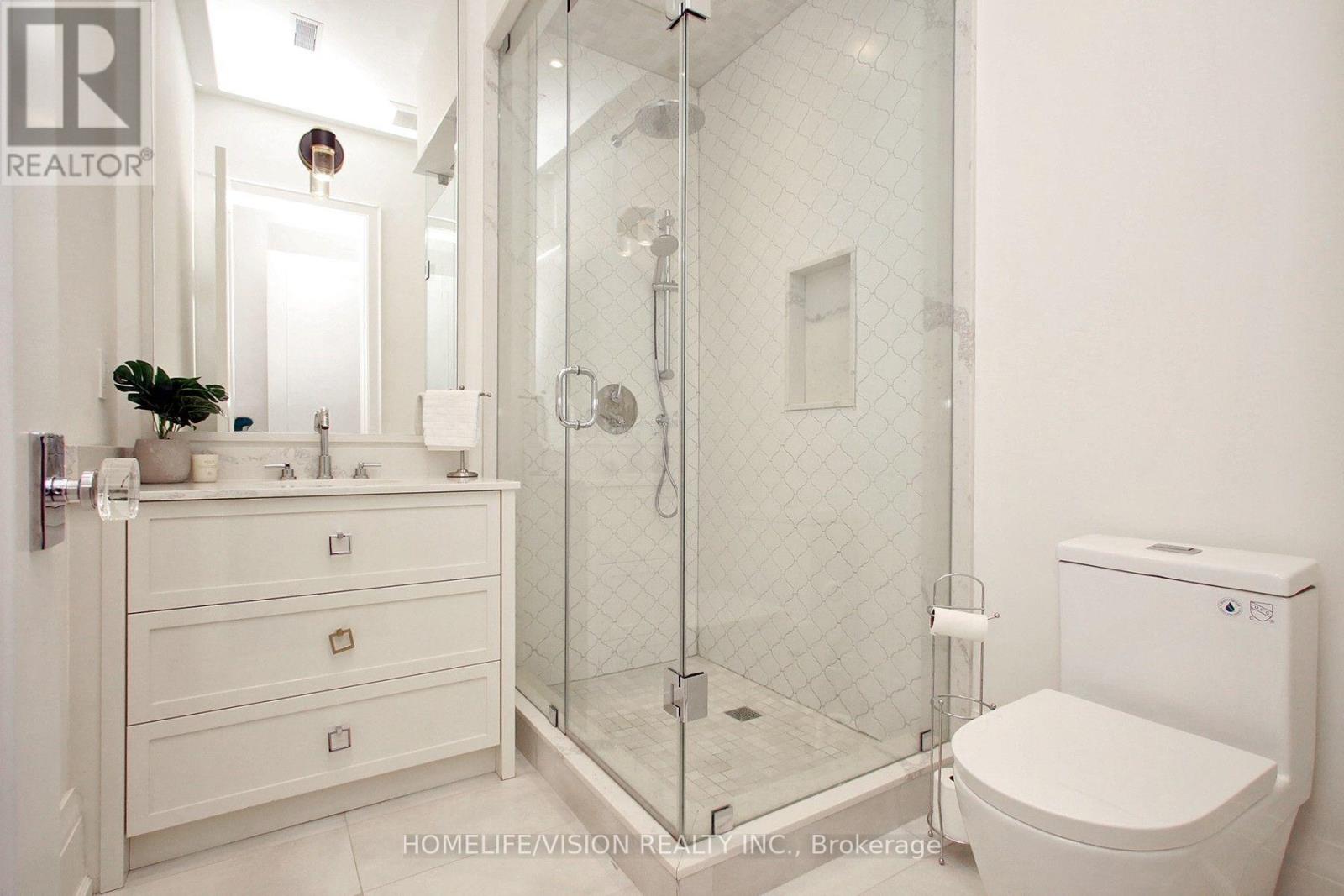 35 Longwood Drive S, Toronto, Ontario  M3B 1T9 - Photo 28 - C13669680