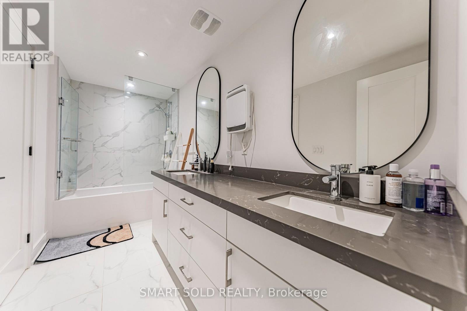 9 Flax Field Lane, Toronto, Ontario  M2N 0L5 - Photo 14 - C13669692