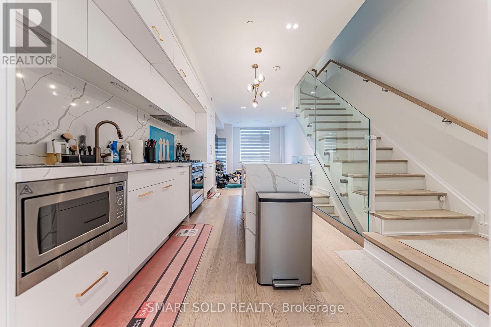 9 Flax Field Lane, Toronto, Ontario  M2N 0L5 - Photo 5 - C13669692