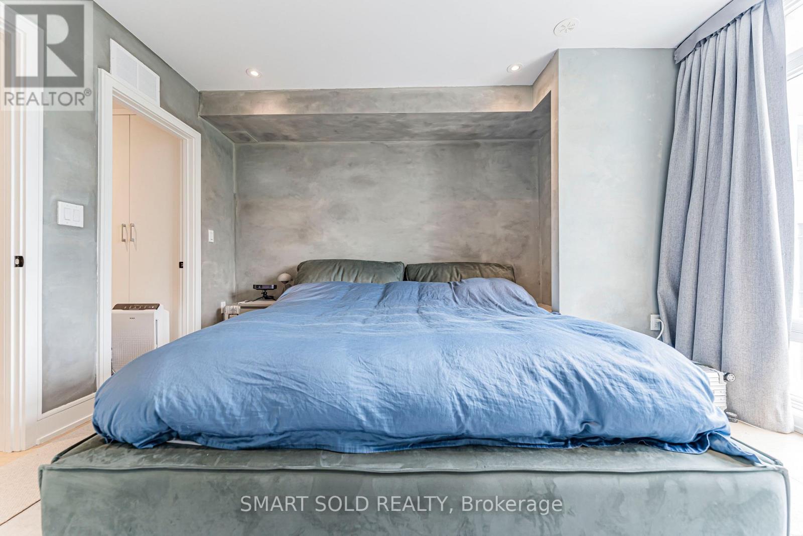 9 Flax Field Lane, Toronto, Ontario  M2N 0L5 - Photo 7 - C13669692