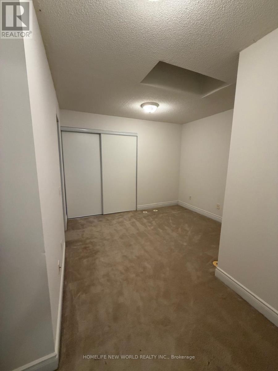 3 - 426 Kenneth Avenue, Toronto, Ontario  M2N 4W3 - Photo 5 - C13669736