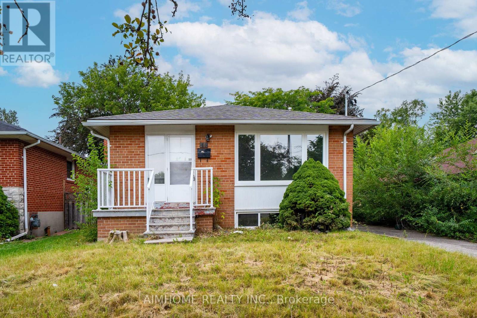 36 MORAINE HILL DRIVE, Toronto, Ontario