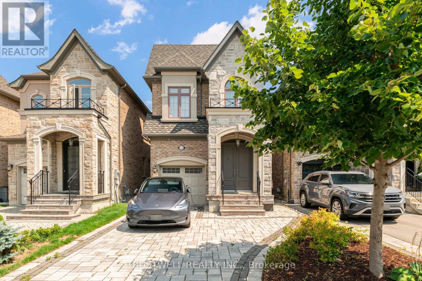 128 HATTON GARDEN ROAD, Vaughan, Ontario