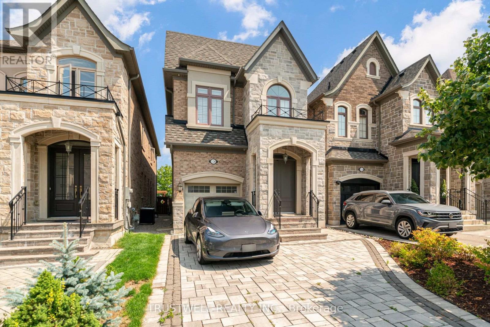 128 Hatton Garden Road, Vaughan, Ontario  L4H 3P9 - Photo 2 - N13669650