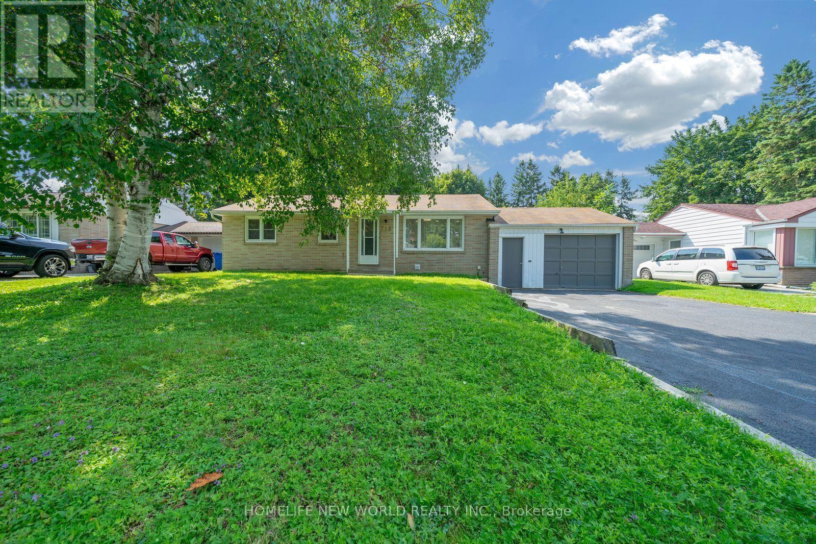 736 GRACE STREET, Newmarket, Ontario
