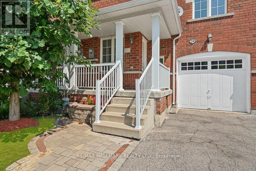 24 - 15 Old Colony Road, Richmond Hill, Ontario  L4E 4L5 - Photo 2 - N13669708