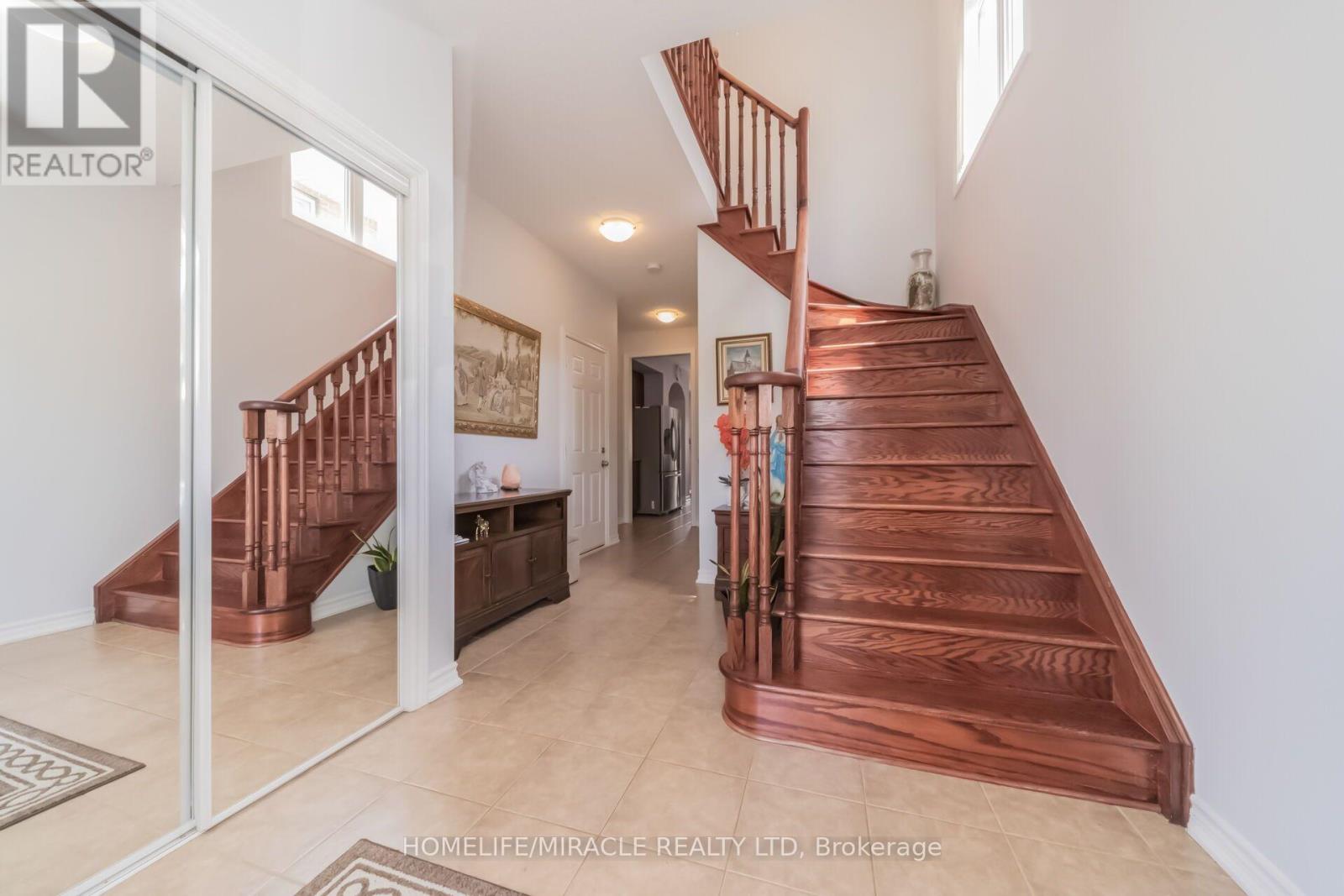 675 Best Road, Milton, Ontario L9T 8M2 - Photo 4 - W13669694