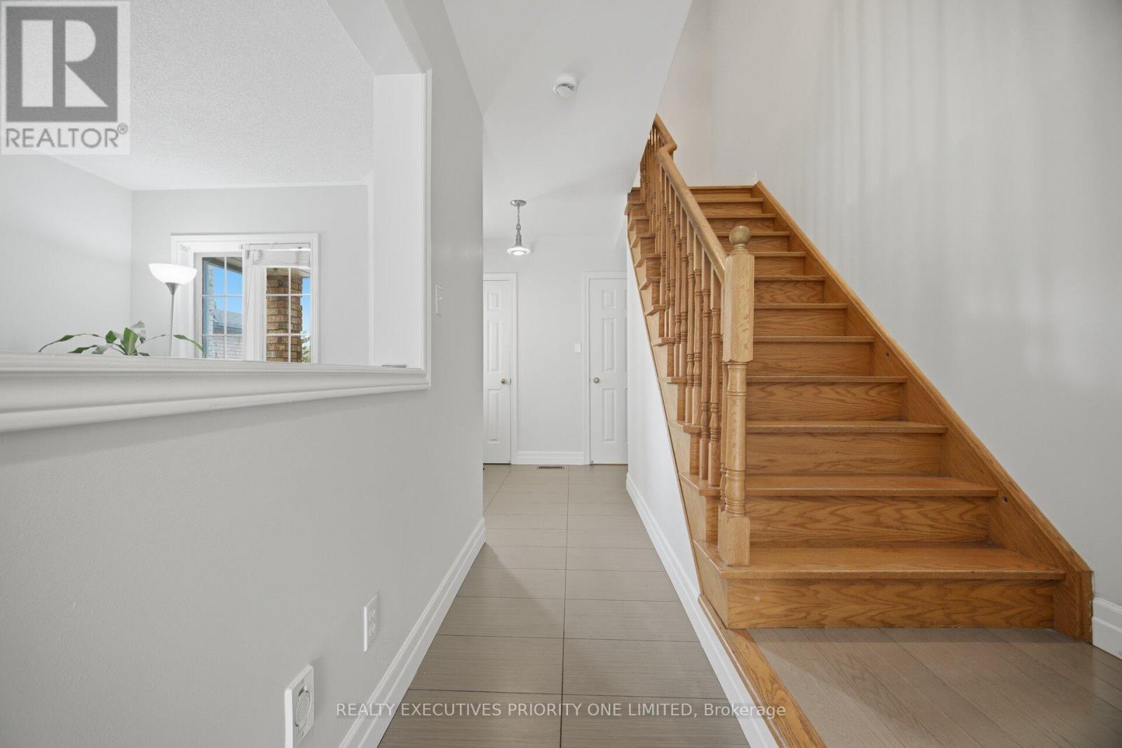 24 Archbury Circle, Caledon, Ontario  L7E 2H7 - Photo 11 - W13669730