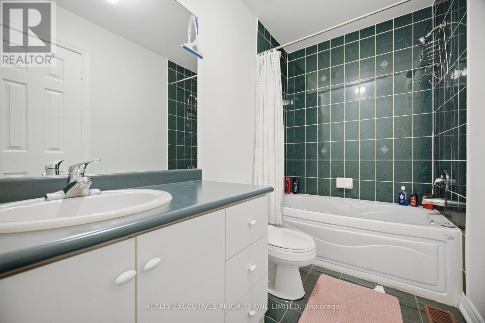 24 Archbury Circle, Caledon, Ontario  L7E 2H7 - Photo 22 - W13669730