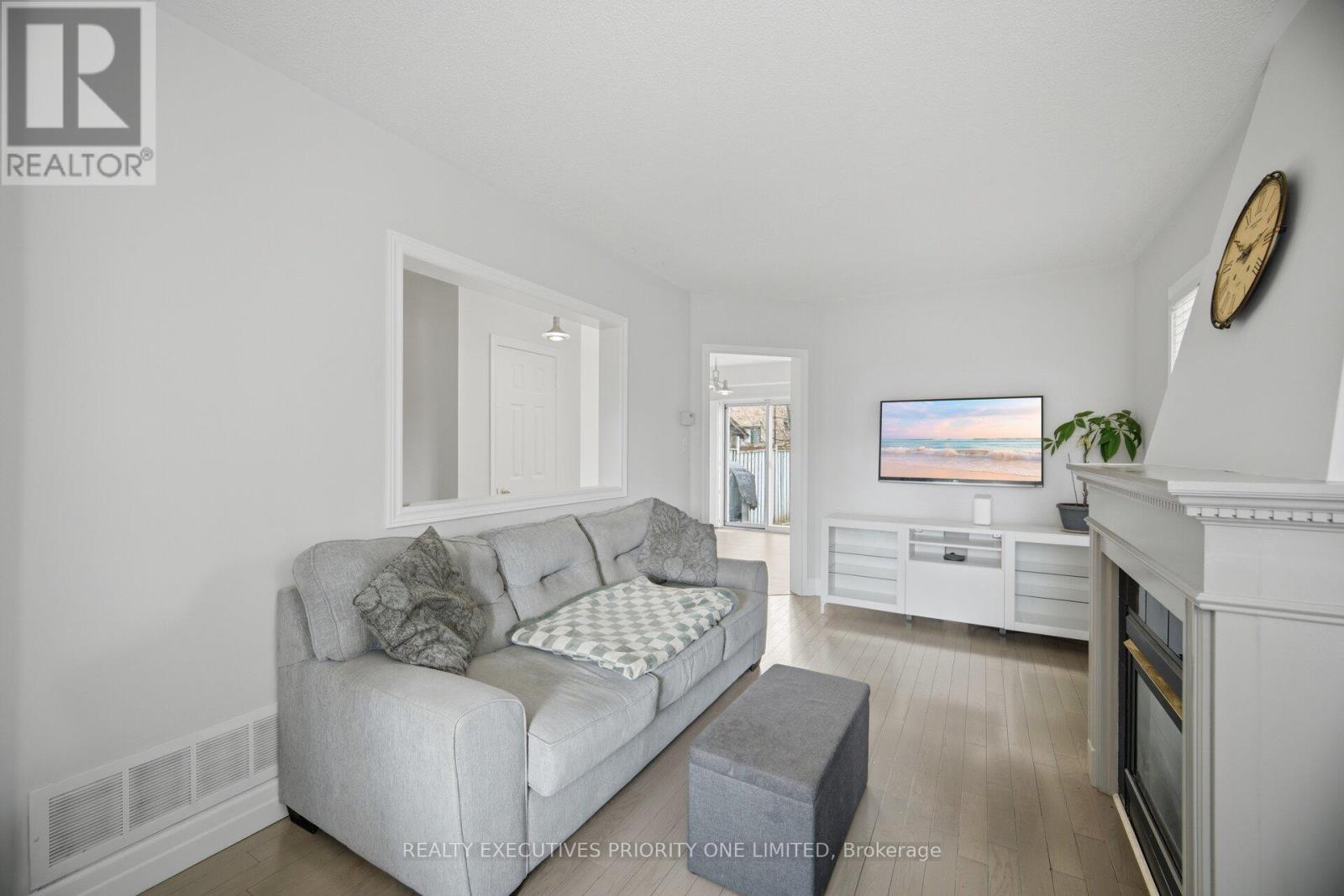24 Archbury Circle, Caledon, Ontario  L7E 2H7 - Photo 6 - W13669730